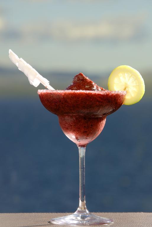 Alma Del Lago Suites & Spa ซานคาร์ลอส เด บาริโลเช ภายนอก รูปภาพ A frozen margarita