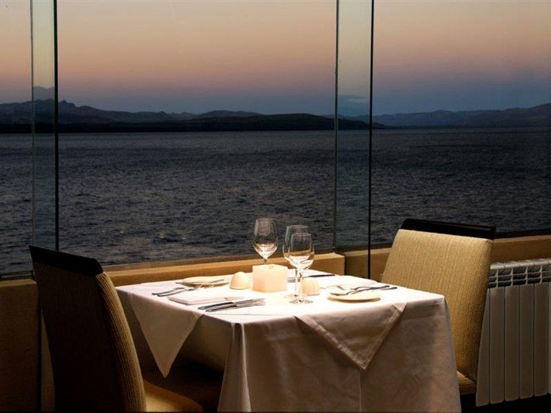 Alma Del Lago Suites & Spa ซานคาร์ลอส เด บาริโลเช ภายนอก รูปภาพ Restaurant