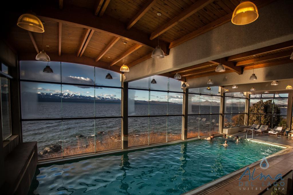 Alma Del Lago Suites & Spa ซานคาร์ลอส เด บาริโลเช ภายนอก รูปภาพ The Blue Lagoon