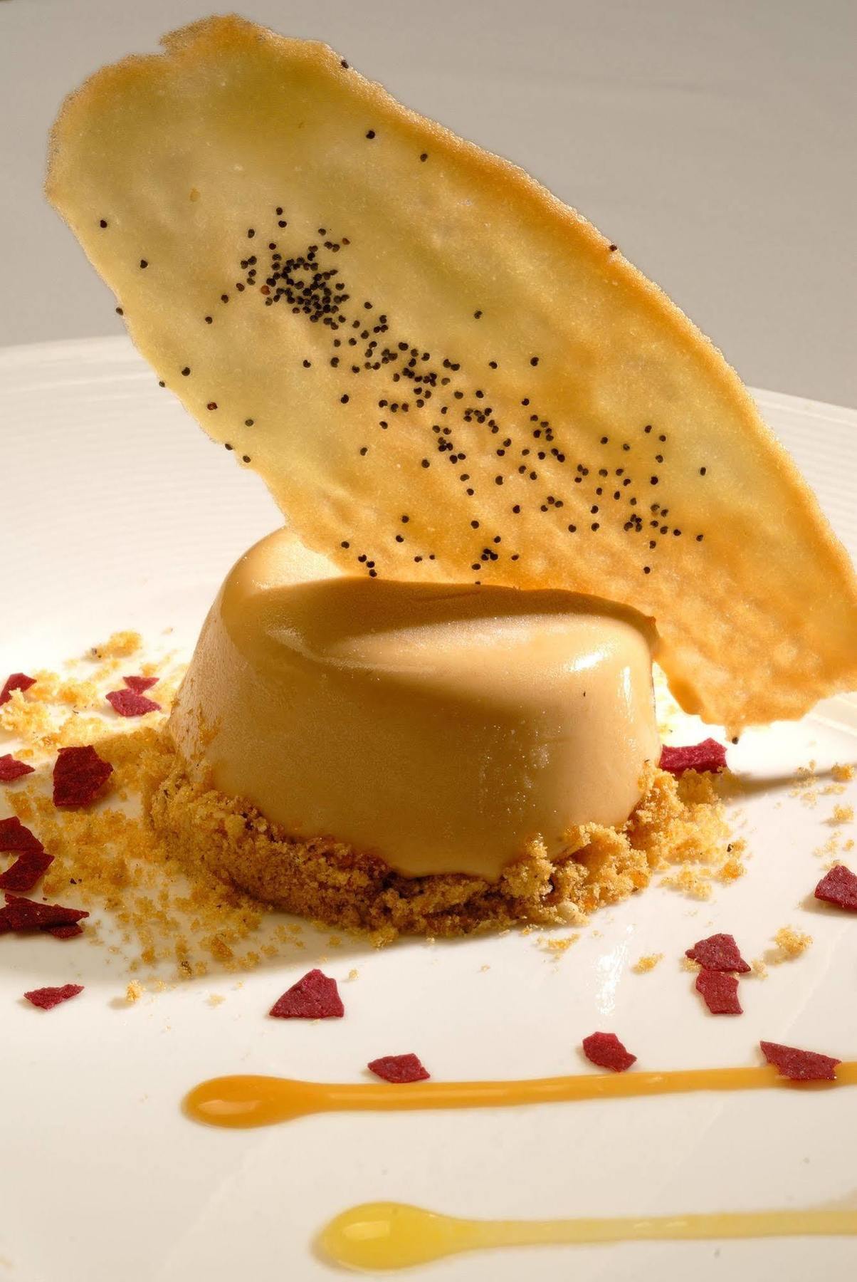 Alma Del Lago Suites & Spa ซานคาร์ลอส เด บาริโลเช ภายนอก รูปภาพ A semifreddo dessert